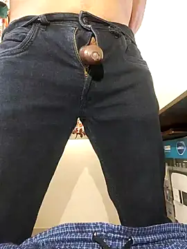 Snapshot of captain_juicyprecum chatting on 4, 12, 2024 captain juicyprecum online show from 4, 12, 2024