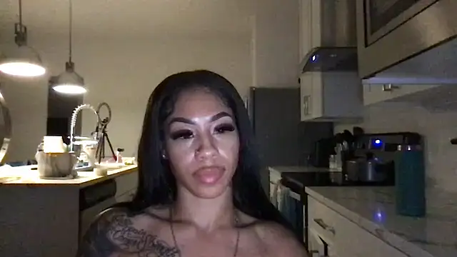 Snapshot of honeyybabyy112 chatting on 12, 9, 2025 honeyybabyy112 online show from 12, 9, 2025