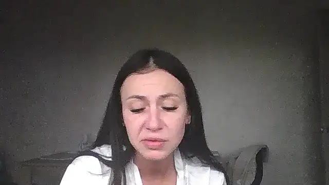 JulianaGold1 online show from 1, 2, 2025