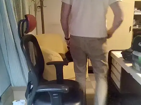 Snapshot of mariohurt101 chatting on 25, 10, 2025 mariohurt101 online show from 25, 10, 2025