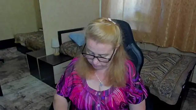 Snapshot of Frau_Marta chatting on 20, 6, 2026 Frau Marta online show from 20, 6, 2026
