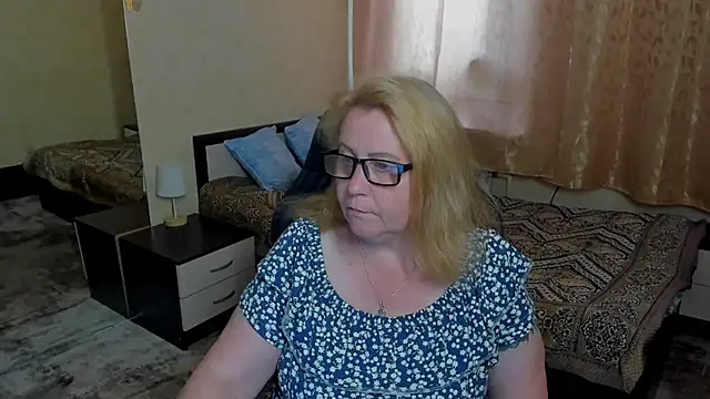 Snapshot of Frau_Marta chatting on 28, 6, 2026 Frau Marta online show from 28, 6, 2026