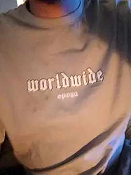 Snapshot of BunnyandClydeDk chatting on 14, 12, 2024 BunnyandClydeDk online show from 14, 12, 2024