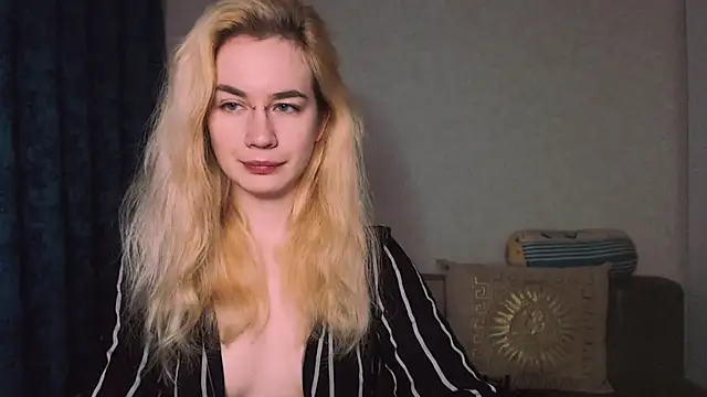 Snapshot of xxxcharismaaa chatting on 7, 12, 2024 xxxcharismaaa online show from 7, 12, 2024
