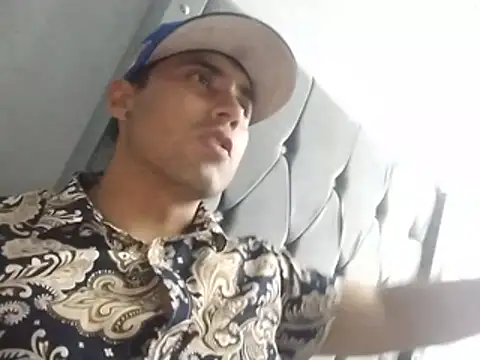Prettyguy420 online show from 19, 7, 2026