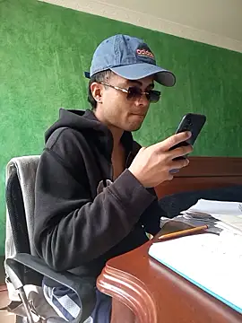 Snapshot of pinedasex777 chatting on 7, 11, 2025 pinedasex777 online show from 7, 11, 2025