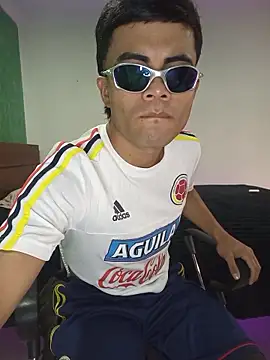 Snapshot of pinedasex777 chatting on 17, 11, 2025 pinedasex777 online show from 17, 11, 2025