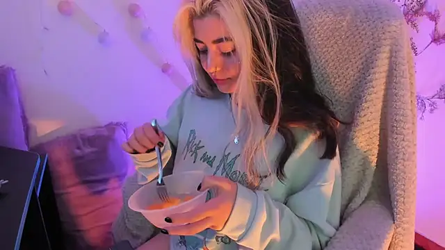 Sammysammy  online show from 3, 12, 2024