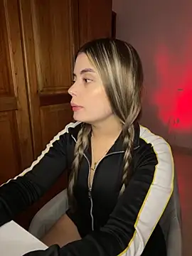 Miss valeriaa online show from 10, 2, 2026