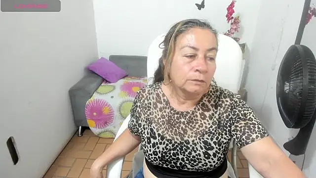 Snapshot of stepmother_105 chatting on 16, 7, 2026 stepmother 105 online show from 16, 7, 2026