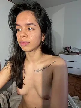 Snapshot of xlovelygirlx chatting on 22, 2, 2025 xlovelygirlx online show from 22, 2, 2025