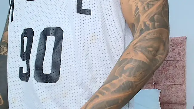 Snapshot of Alessandro_Vanni chatting on 6, 12, 2024 Alessandro Vanni online show from 6, 12, 2024