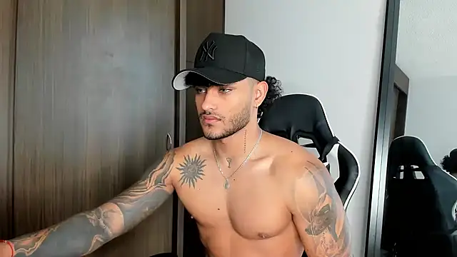 Snapshot of Alessandro_Vanni chatting on 28, 12, 2024 Alessandro Vanni online show from 28, 12, 2024