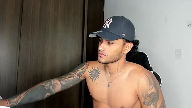 Snapshot of Alessandro_Vanni chatting on 17, 1, 2025 Alessandro Vanni online show from 17, 1, 2025