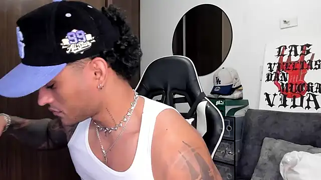 Snapshot of Alessandro_Vanni chatting on 10, 9, 2025 Alessandro Vanni online show from 10, 9, 2025