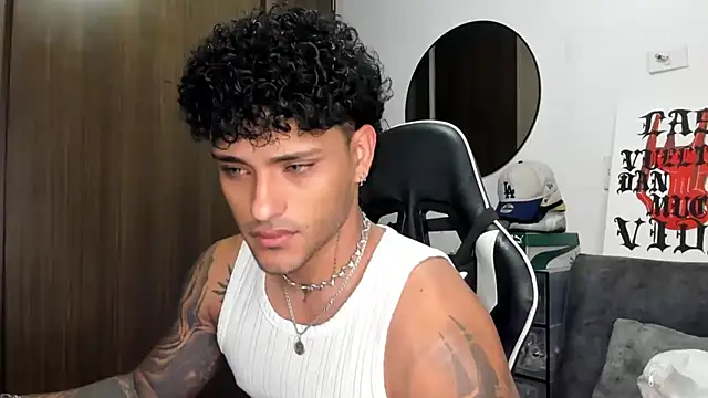 Snapshot of Alessandro_Vanni chatting on 11, 9, 2025 Alessandro Vanni online show from 11, 9, 2025