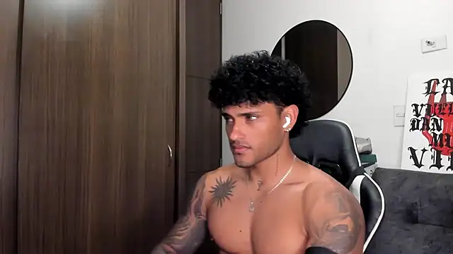 Snapshot of Alessandro_Vanni chatting on 22, 9, 2025 Alessandro Vanni online show from 22, 9, 2025