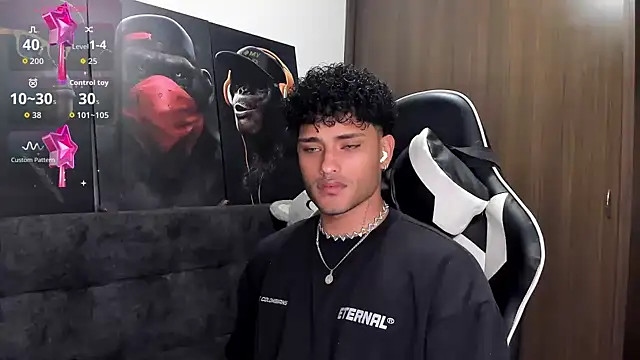 Snapshot of Alessandro_Vanni chatting on 21, 10, 2025 Alessandro Vanni online show from 21, 10, 2025