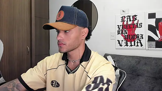 Snapshot of Alessandro_Vanni chatting on 14, 12, 2025 Alessandro Vanni online show from 14, 12, 2025