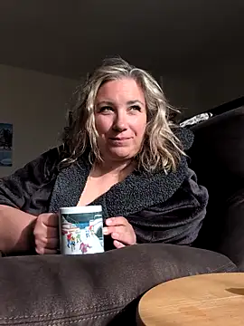 Snapshot of Canadian_BBW chatting on 4, 6, 2026 Canadian BBW online show from 4, 6, 2026