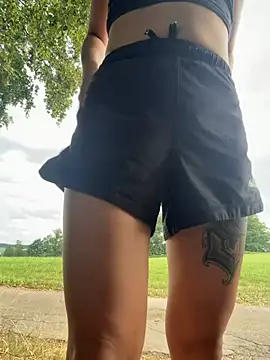 joanaelaa online show from 13, 7, 2026