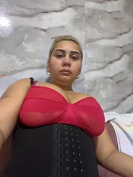 Snapshot of maymercy chatting on 30, 11, 2025 maymercy online show from 30, 11, 2025