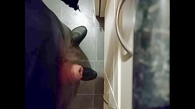 hairyuncut00 online show from 21, 1, 2025