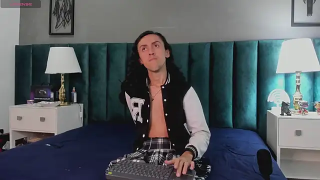 Snapshot of Karol_fenixx chatting on 9, 1, 2025 Karol fenixx online show from 9, 1, 2025