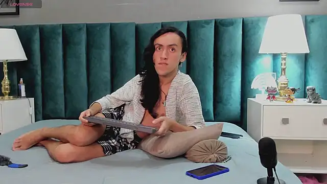 Snapshot of Karol_fenixx chatting on 24, 1, 2025 Karol fenixx online show from 24, 1, 2025