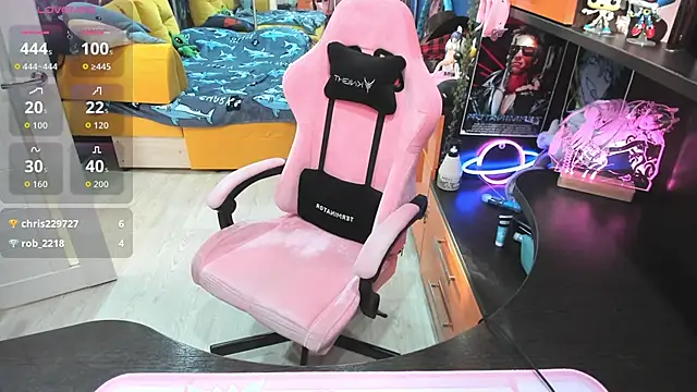 Softie Sofy online show from 17, 10, 2025