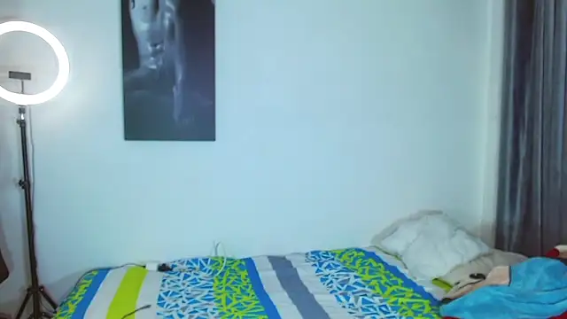 Kenisha Sweet online show from 23, 12, 2025