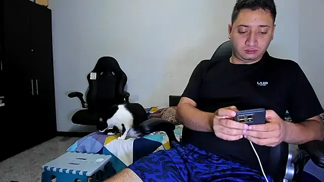 ares sexxx online show from 10, 4, 2026