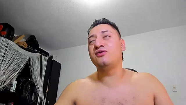 Snapshot of ares_sexxx chatting on 11, 7, 2026 ares sexxx online show from 11, 7, 2026