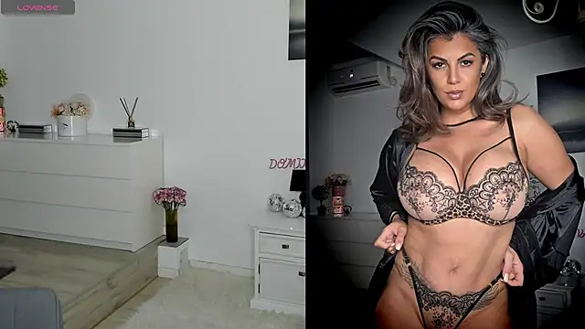 Snapshot of Domixdyva chatting on 13, 10, 2025 Domixdyva online show from 13, 10, 2025