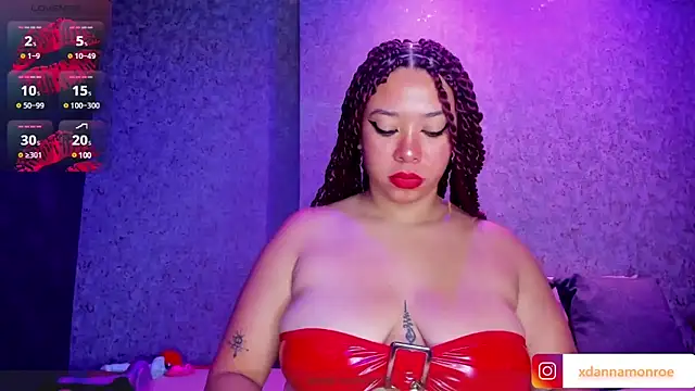 Snapshot of DanniaMonroee chatting on 19, 12, 2024 DanniaMonroee online show from 19, 12, 2024