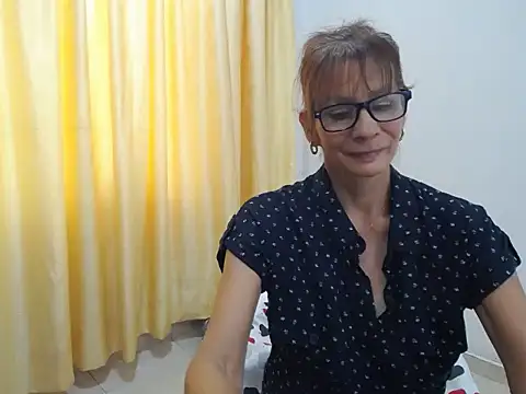 Snapshot of mommysexy16 chatting on 16, 3, 2025 mommysexy16 online show from 16, 3, 2025