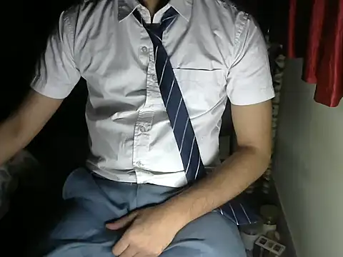 aloneboy1996 online show from 18, 10, 2025