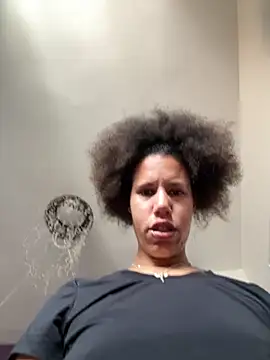 Snapshot of AaliyahHarris chatting on 5, 6, 2026 AaliyahHarris online show from 5, 6, 2026