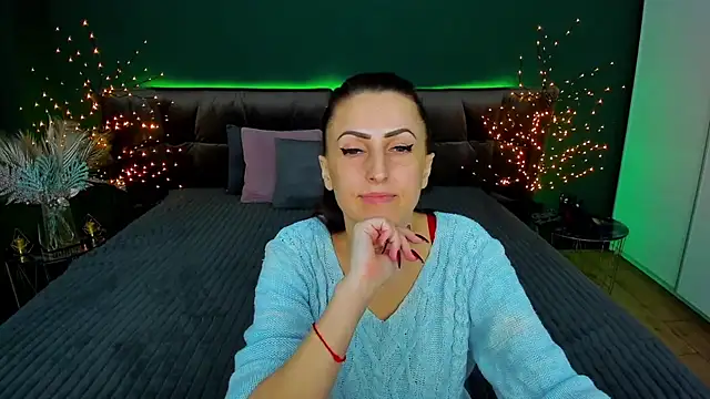 Snapshot of Rebecca_Diamond chatting on 2, 2, 2025 Rebecca Diamond online show from 2, 2, 2025