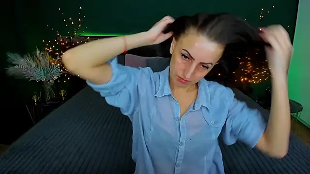 Snapshot of Rebecca_Diamond chatting on 4, 2, 2025 Rebecca Diamond online show from 4, 2, 2025