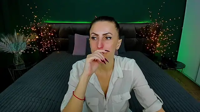 Snapshot of Rebecca_Diamond chatting on 9, 2, 2025 Rebecca Diamond online show from 9, 2, 2025