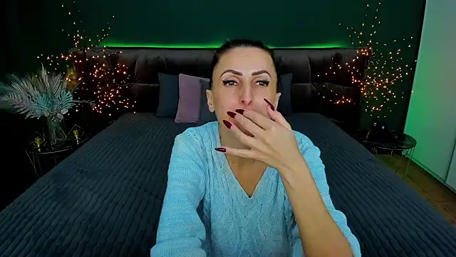 Snapshot of Rebecca_Diamond chatting on 11, 2, 2025 Rebecca Diamond online show from 11, 2, 2025