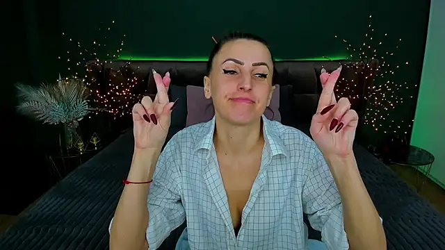 Snapshot of Rebecca_Diamond chatting on 18, 2, 2025 Rebecca Diamond online show from 18, 2, 2025