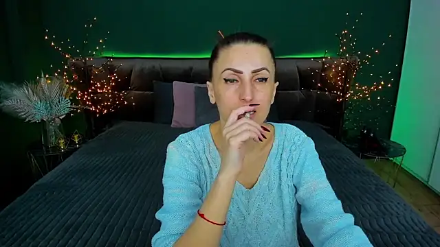 Snapshot of Rebecca_Diamond chatting on 19, 2, 2025 Rebecca Diamond online show from 19, 2, 2025