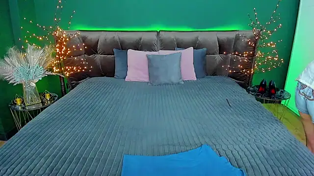 Snapshot of Rebecca_Diamond chatting on 24, 2, 2025 Rebecca Diamond online show from 24, 2, 2025