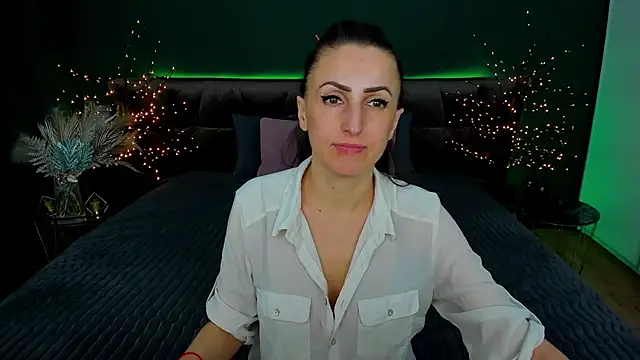 Snapshot of Rebecca_Diamond chatting on 26, 2, 2025 Rebecca Diamond online show from 26, 2, 2025