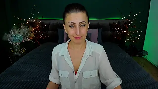 Snapshot of Rebecca_Diamond chatting on 26, 2, 2025 Rebecca Diamond online show from 26, 2, 2025