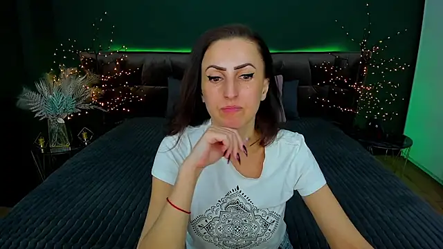 Snapshot of Rebecca_Diamond chatting on 27, 2, 2025 Rebecca Diamond online show from 27, 2, 2025