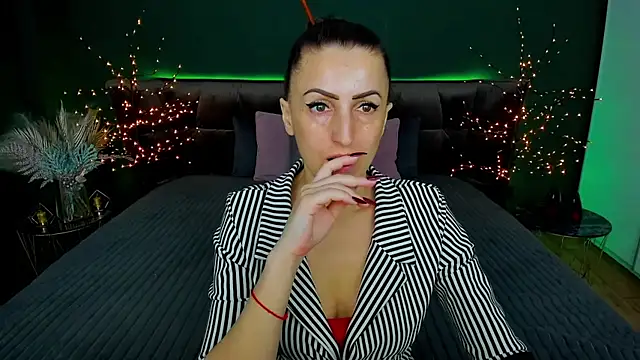 Snapshot of Rebecca_Diamond chatting on 16, 3, 2025 Rebecca Diamond online show from 16, 3, 2025