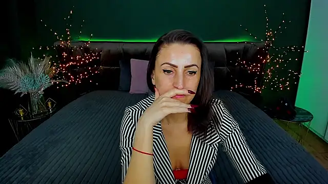 Snapshot of Rebecca_Diamond chatting on 16, 3, 2025 Rebecca Diamond online show from 16, 3, 2025